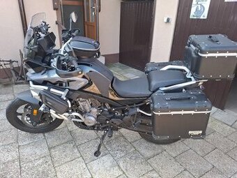 CF Moto 800 MT