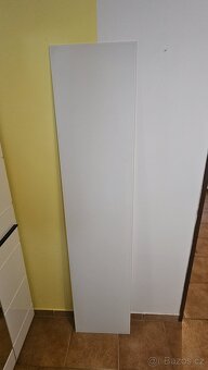 Mléčné tvrzené sklo - horní panel BESTÅ