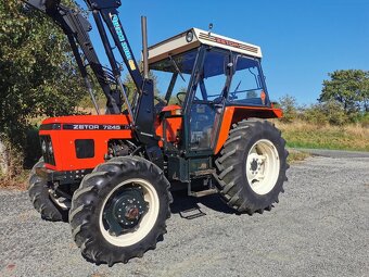 ZETOR 7245 S ČELNÍM NAKLADAČEM QUICKE A SPZ