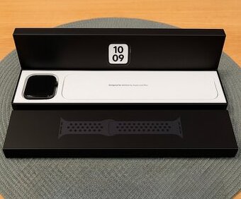 Apple Watch Series 7 Nike Edition 45mm