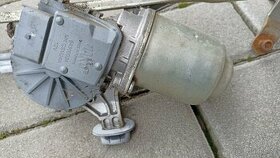 Motorek předních stěračů Renault Megane III