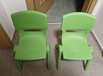 Židličky dětské.