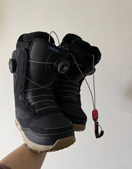 Snowboardové boty Burton 38