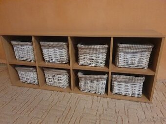 Skříňka (s košíky nebo bez nich)