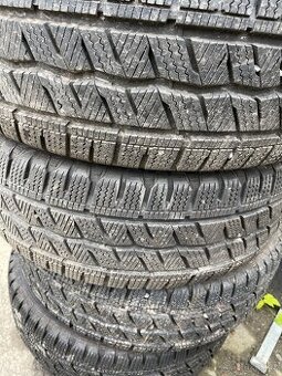 Zimní 205/60/16c