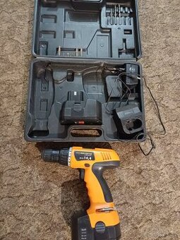 Aku vrtačka šroubovák