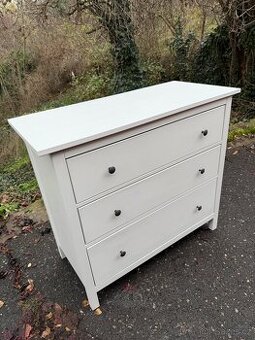 Komoda IKEA Hemnes se 3 zásuvkami - bíl. mořena