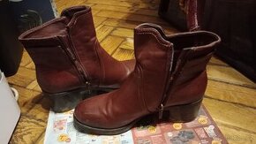 Zimní boty na podpatku č.20