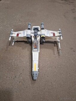 LEGO Star Wars 75301 Stíhačka X-wing Luka Skywalkera