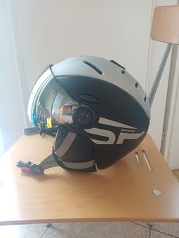 Dětská lyžařské přilba