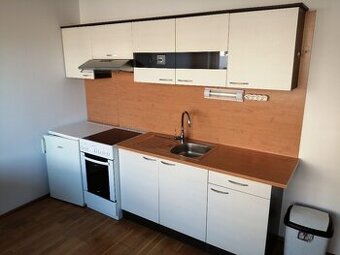 Pronájem 1+kk, ul. Palackého tř., Královo Pole, 39 m2, garáž