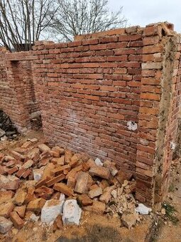 Cihly z demolice za odvoz