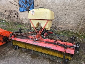 Zametaci kartač hydraulicky se zberačem za traktor