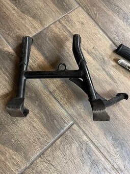 Yamaha sr 500-centrální stojan