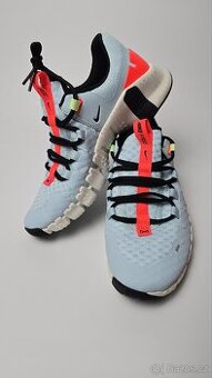 Nike free metcon 5  38,5eu