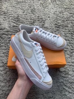 Nike Blazer Pale Coral