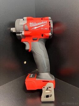 MILWAUKEE M18 FIW2F12-0X rázový utahovák v kufru
