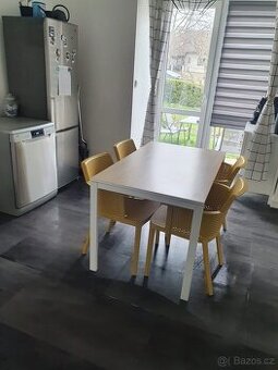 Kuchyňský stůl ikea