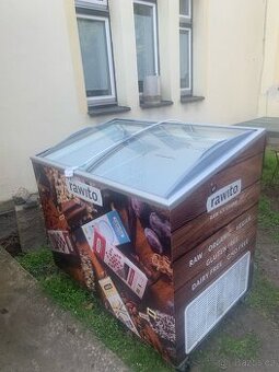 Mrazící prodejní vitrína na zmrzlinu a nanuky
