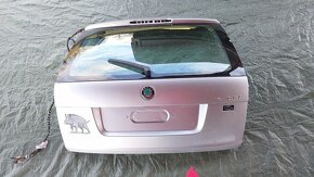 Škoda Octavia 2  - Zadní dveře stříbrné