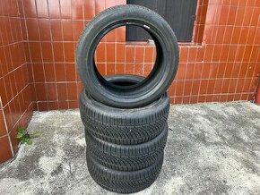 Celoroční pneu Hankook 215/45/16