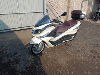 Piaggio x10 125 ABS, ASR , zamluveno