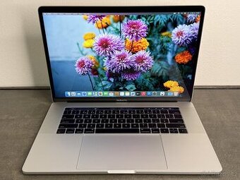 MacBook Pro 15'' 2017 / i7 / 16GB / 512GB SSD / Silver - D