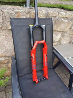 NOVÁ VIDLICE MARZOCCHI BOMBER Z1 29-170 GRIP 15x110 - 1