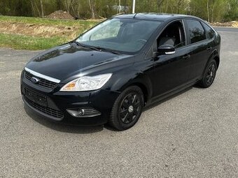 Ford Focus 1.8i 92kw, r.2010, 1.maj.,serviska, STK, klima
