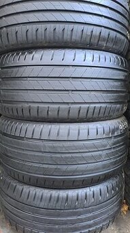 225/45R18 letní