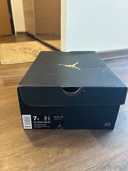 AIR JORDAN 1