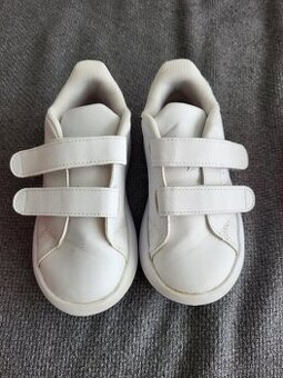 Dětské tenisky Adidas vel. 26
