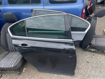 Zadní dveře VW Passat B8
