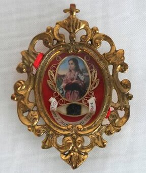 Relikviář z 21. století s relikvií Svatá Maria Goretti