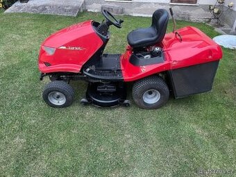 Zahradní traktor