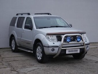 Nissan Pathfinder 2.5dCi , 128 kW nafta, 2005