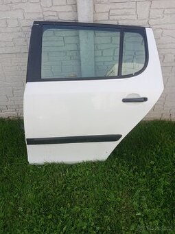 Škoda Fabia 2 levé zadní dveře