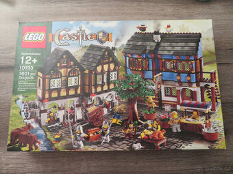 LEGO Castle 10193 Medieval Market Village