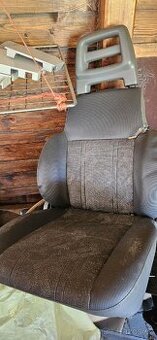 Sedadlo Suzuki Samurai