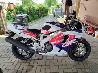 Honda CBR 900rr sc28 rv 93