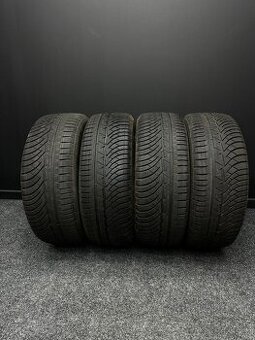 Sada pneu Michelin 235/55/18 104V
