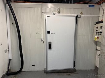 Mrazici chladicí box pečlivě rozebraný 2x3m