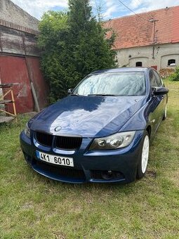 BMW E90 325i