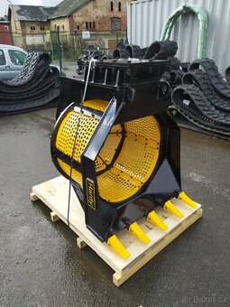 BUBNOVÁ TŘÍDÍCÍ PROSÉVACÍ LOPATA HARDY 5-9t