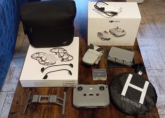 Dron DJI Mini 2 Fly More Combo