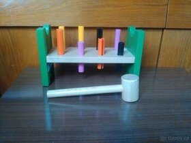 Dřevěná zatloukačka IKEA