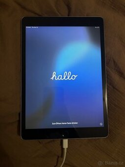 Apple iPad 9. generace (2021), 64 GB.