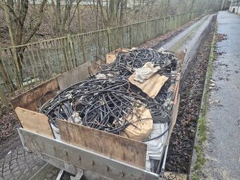 NABÍZÍM - Hydraulické hadice a klínové řemeny