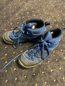 Kotníčkové boty Quechua, vel. 38