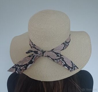 Nový klobouk s regulací vel 57